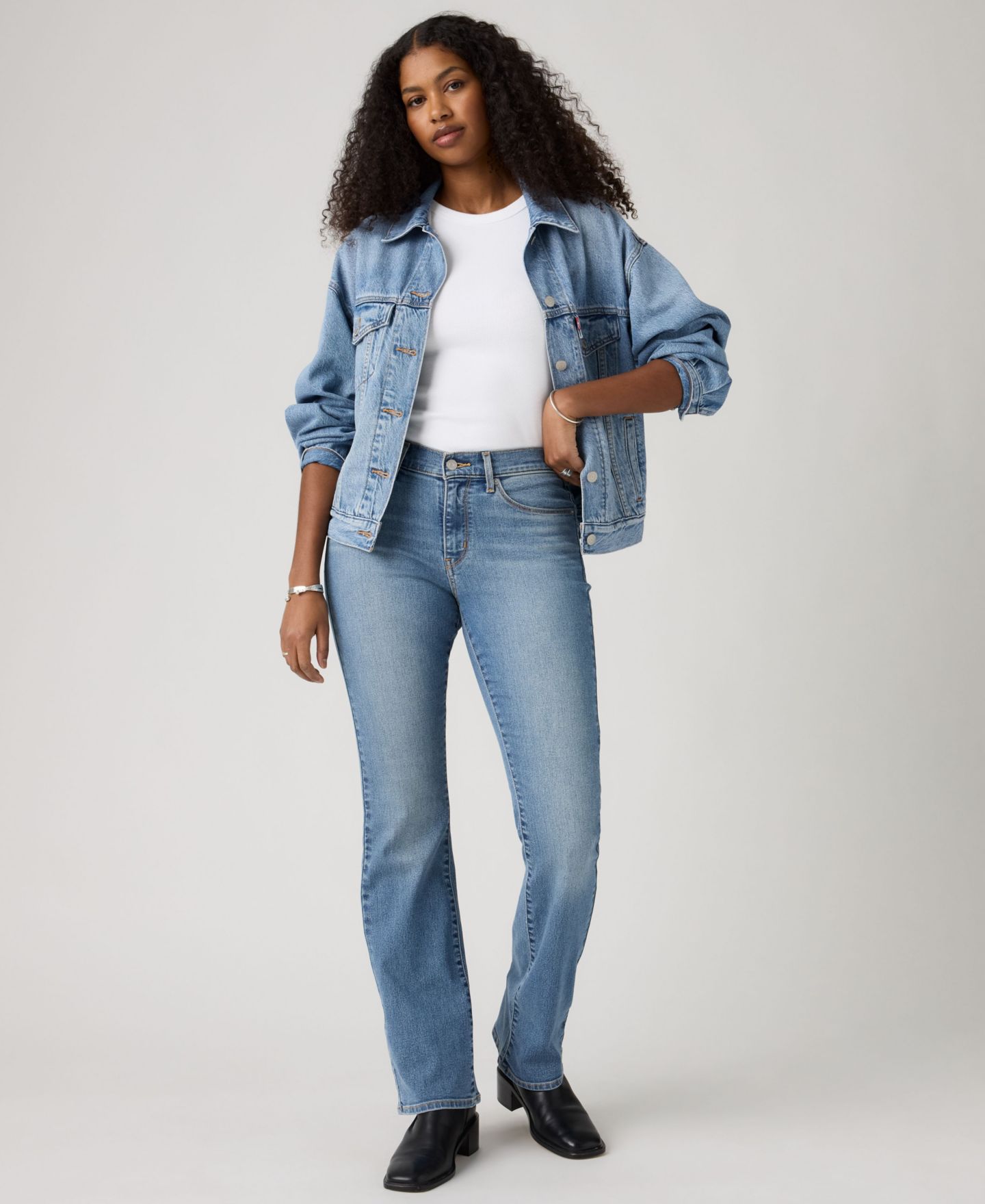 Женские джинсы Levi's Casual Classic Mid Rise Bootcut, цвет: Джинсовый — фото 4