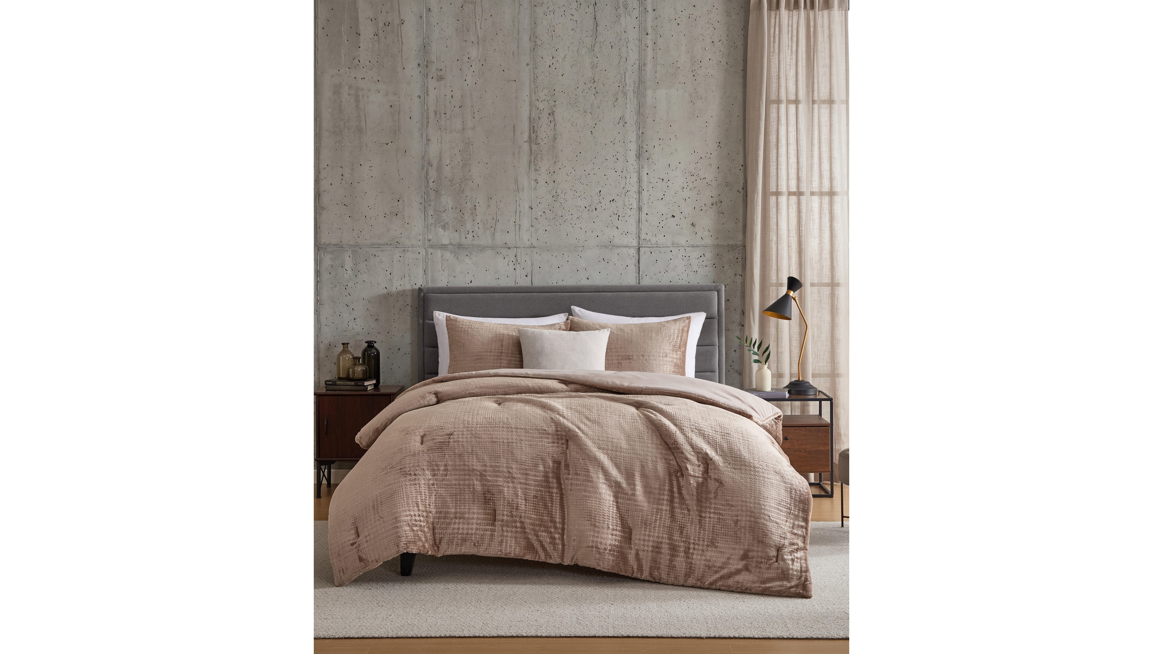 Kenneth Cole New York Hudson Embossed Plush 3-Piece Comforter Set, King
