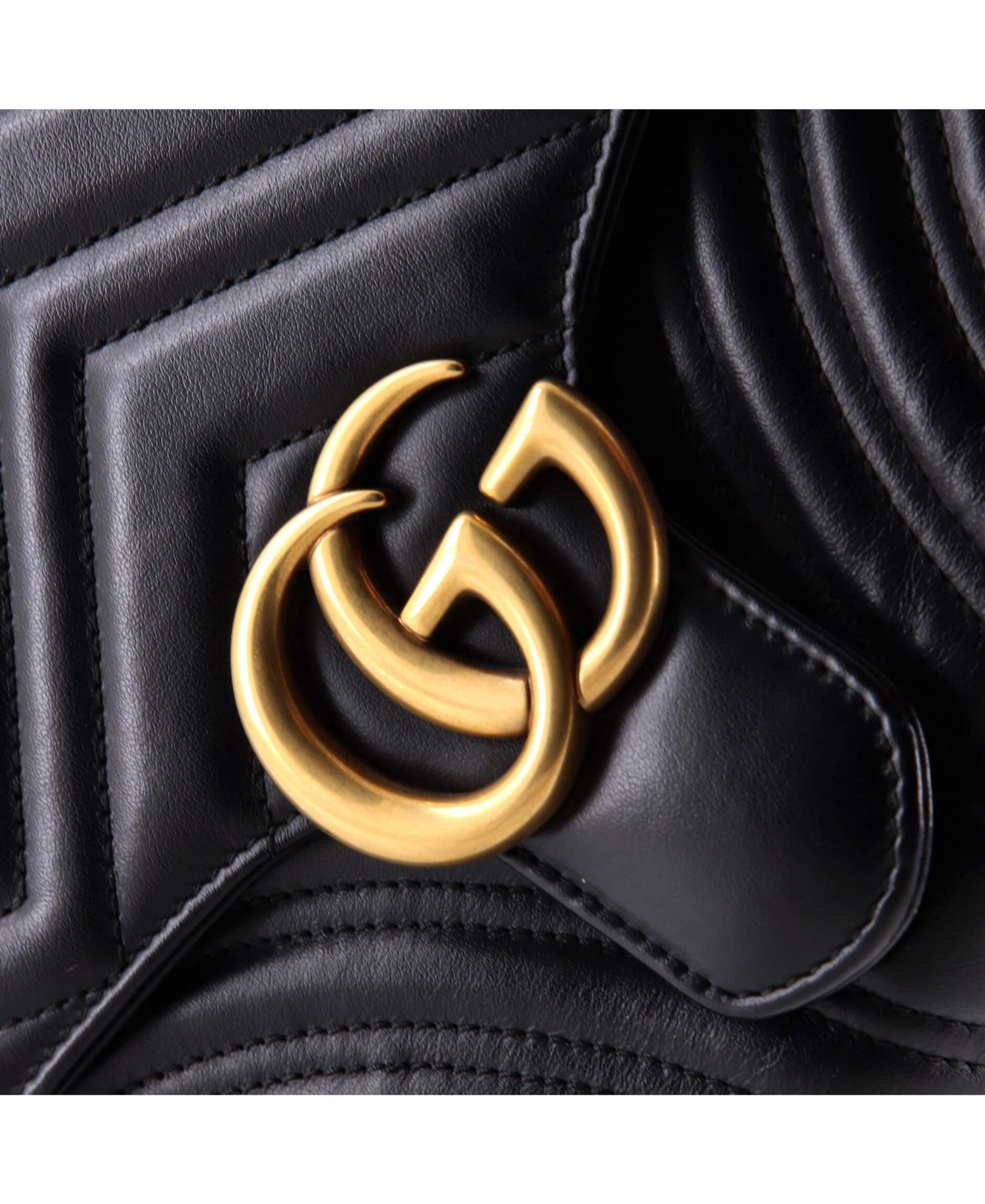 GG Marmont Flap Clutch Matelasse Leather
