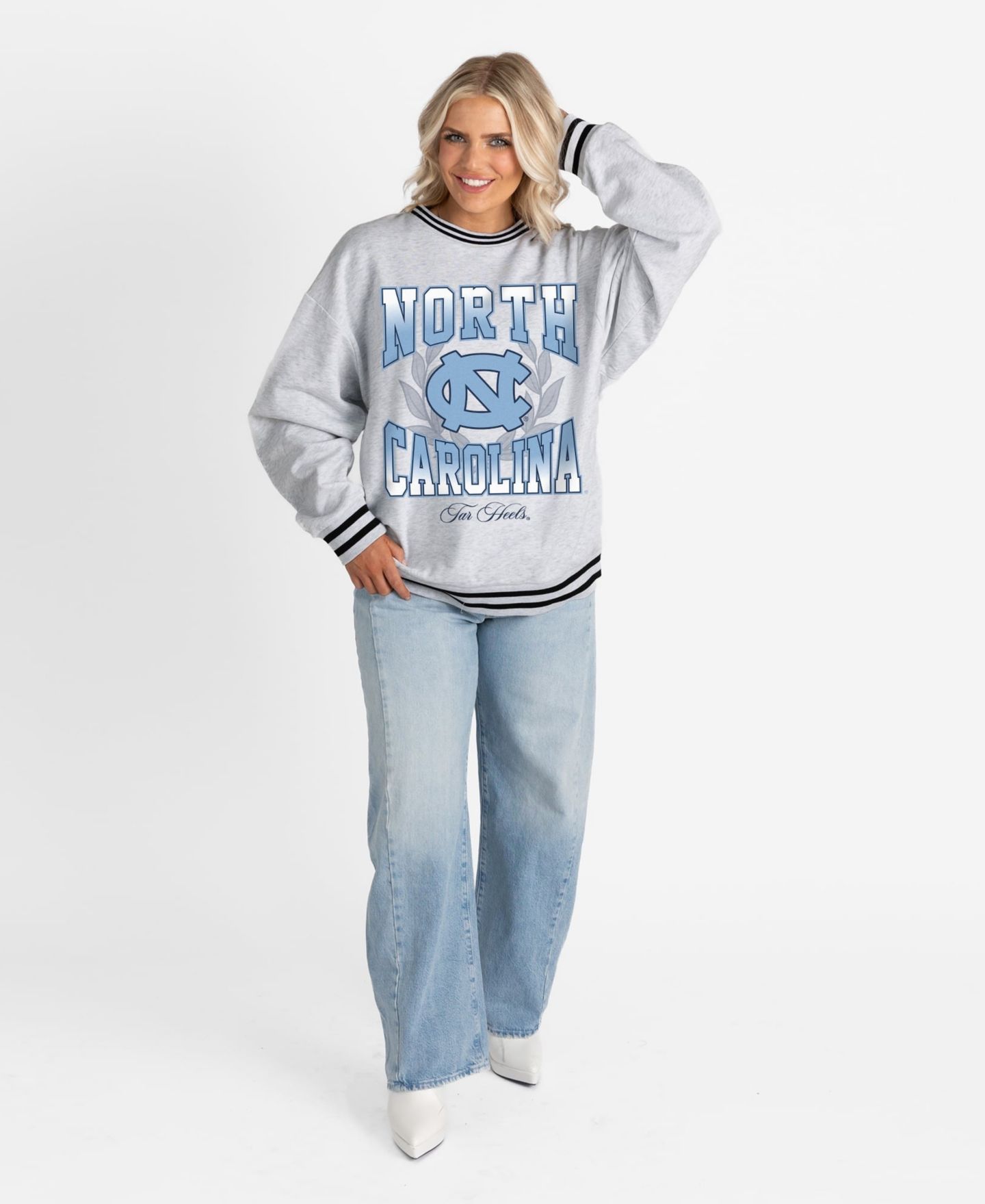 Женские толстовки Gameday Couture Ash North Carolina Tar Heels Oversized Fade Route Ringer Stripe — фото 3
