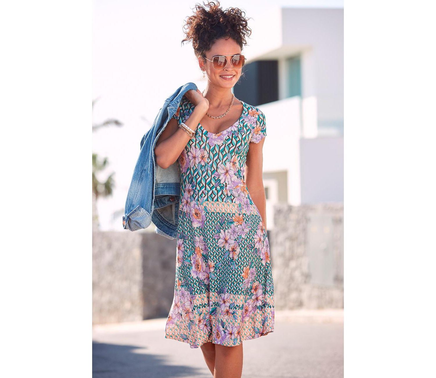 Women's Floral-Print V-Neck A-Line Dress