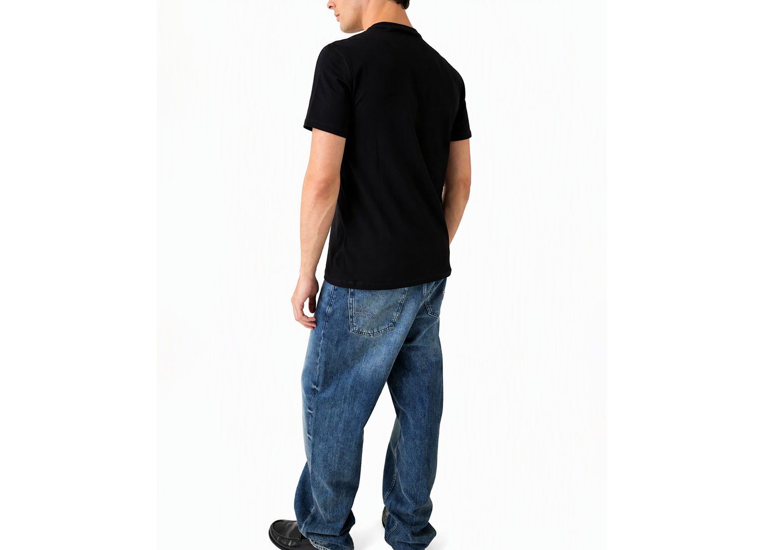 Men's Triangle Spray Graphic T-Shirt