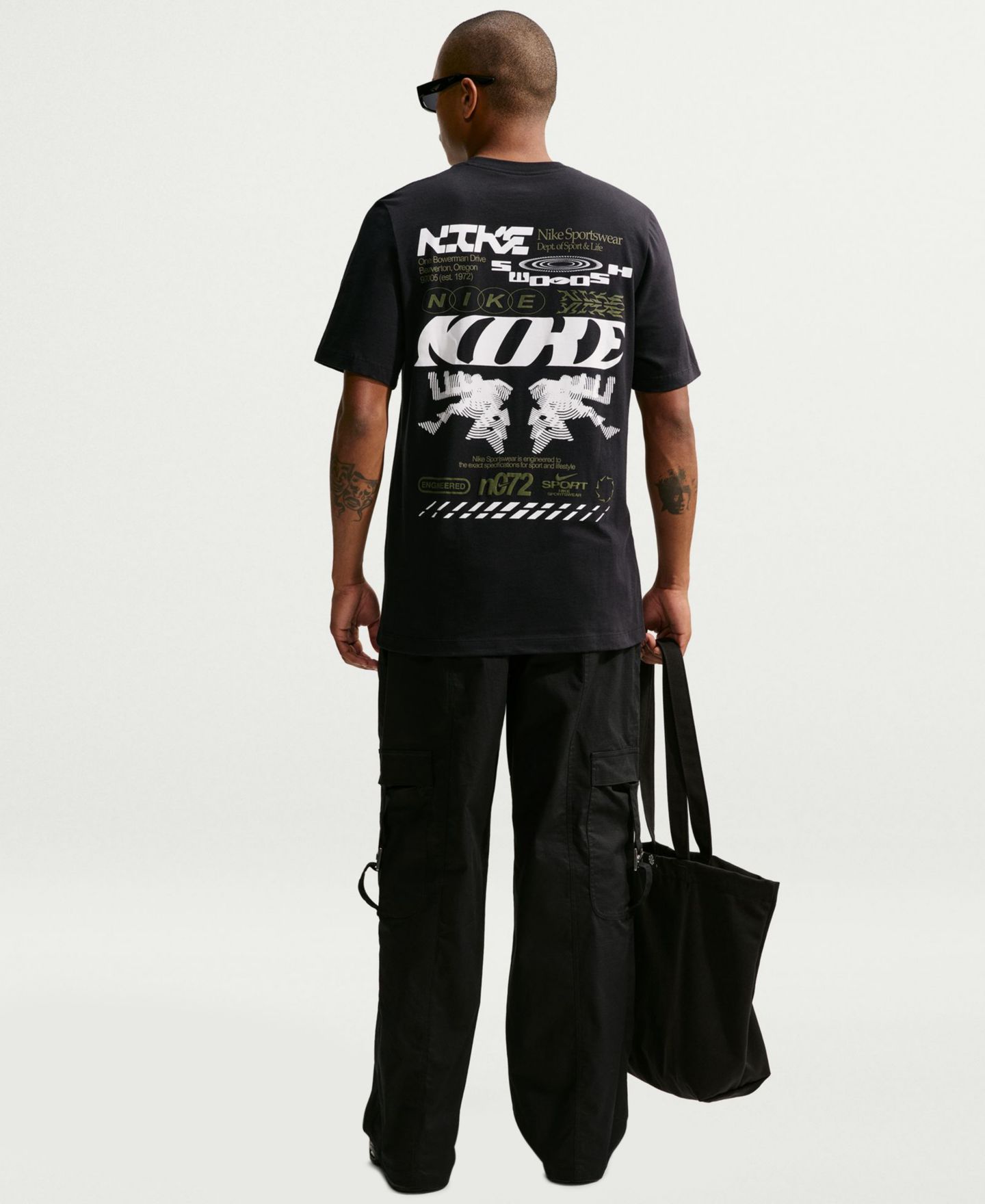 Мужская футболка Nike Graphic Crew Neck, цвет: Чёрный — фото 5
