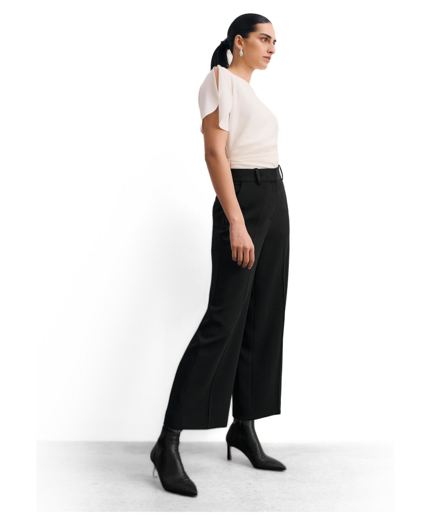 Женские брюки The Fold Adelaide Wide-Leg Cropped Mid-Rise, цвет: Чёрный — фото 2