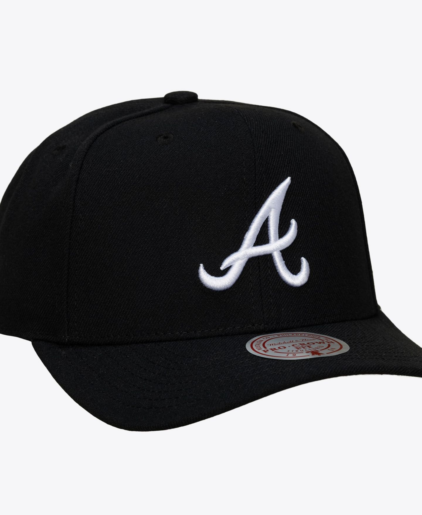Мужская кепка Mitchell & Ness Black Atlanta Braves Pro Crown Snapback — фото 3