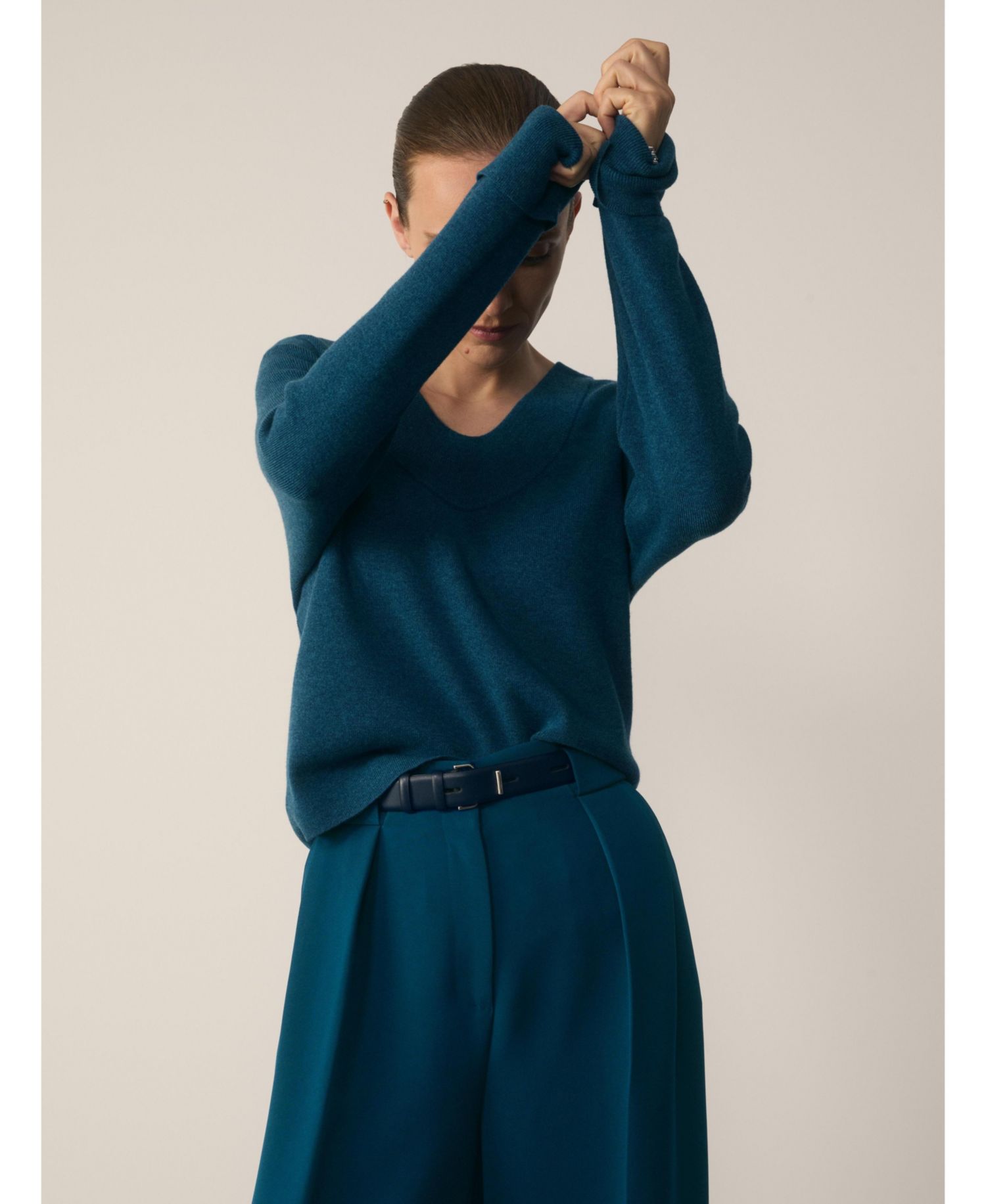 Women's Bellori Cashmere Long-Sleeve Scoop Neck Sweater