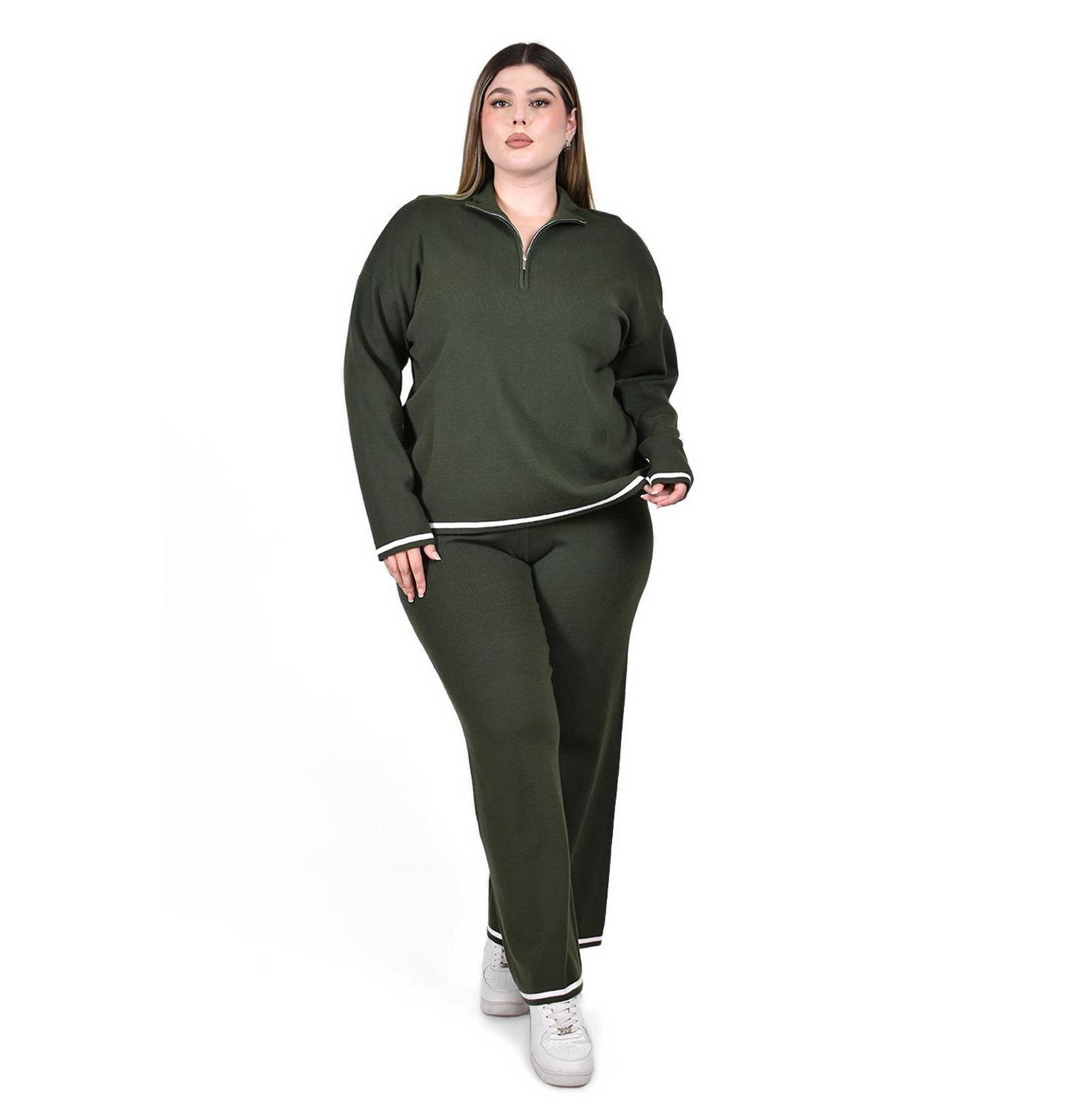 Женский комплект Roman Fashion Plus Size Knit Mock-Neck Zipper-Closure Sweater and Pants, 2-Piece Set, цвет: Зелёный — фото 1