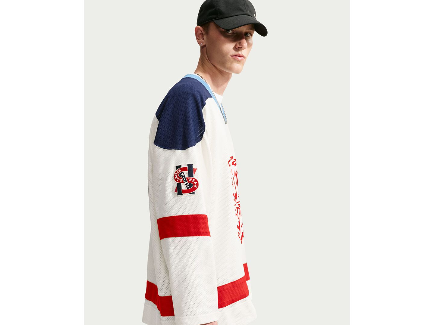 Мужской топ Nike Sportswear Club Long-Sleeve Graphic Hockey Jersey, цвет: Молочный / Тёмно-синий — фото 4