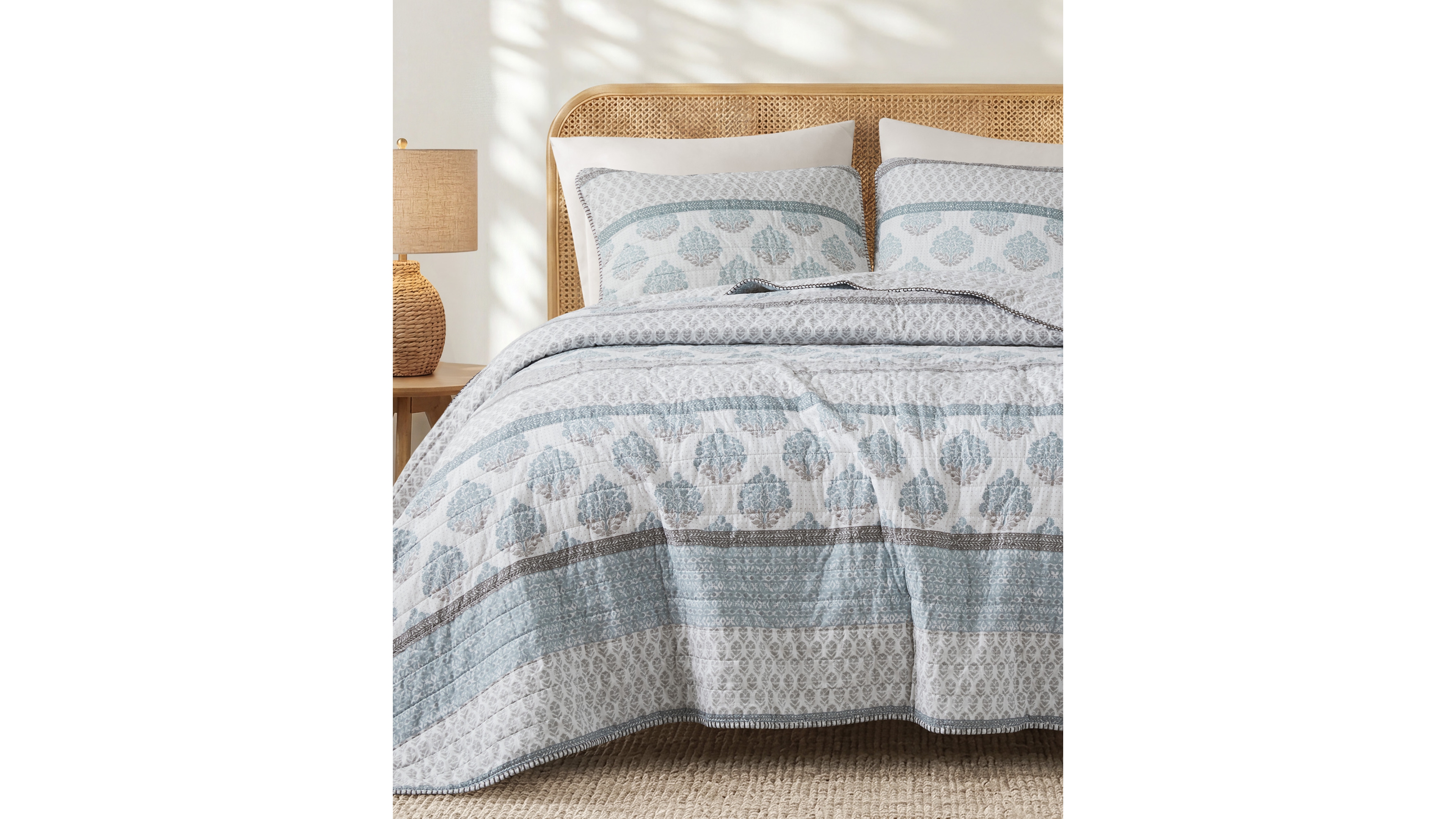 Jla Home Surya Reversible 3-Piece Quilt Set, King/California King