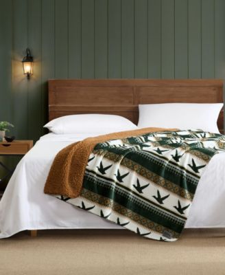 Goose Sweater Printed Plush Throw, 70" X 50"