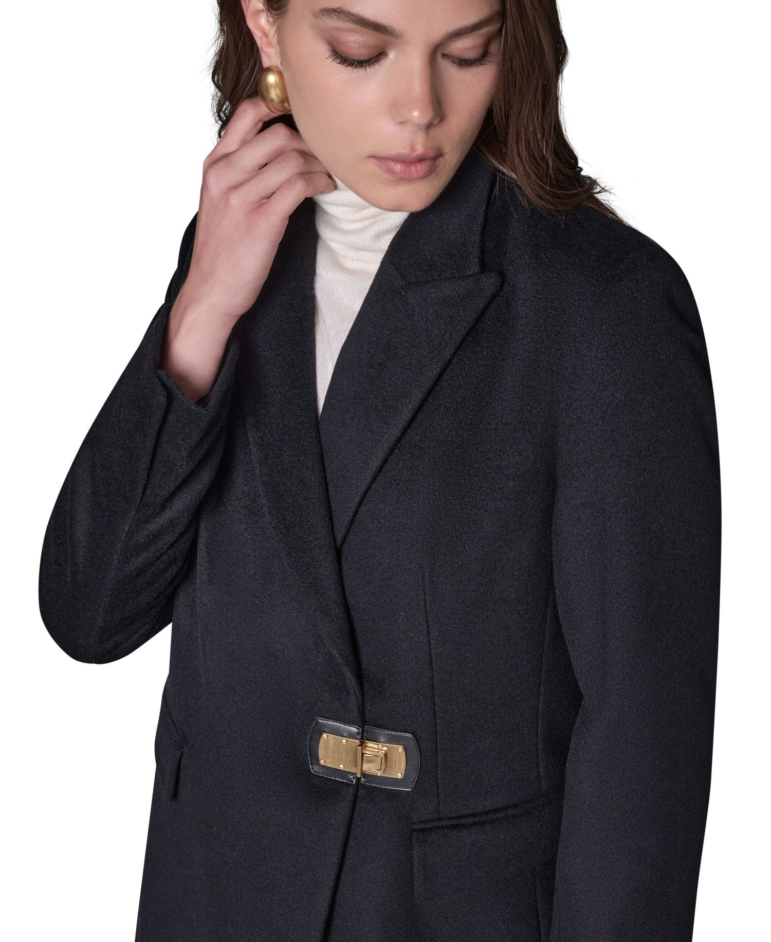Women's Buttoned Notch Collared Coat
