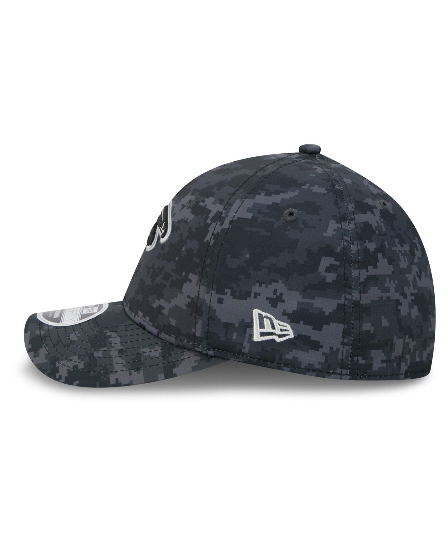 Мужская кепка New Era Black Atlanta Falcons 2026 Salute to Service 39THIRTY Flex Hat — фото 5