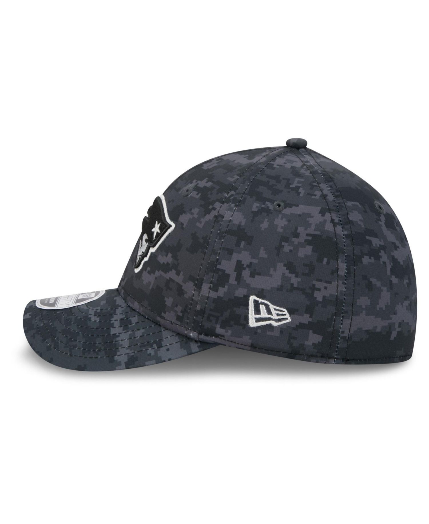 Men's Black New England Patriots 2026 Salute to Service 39THIRTY Flex Hat