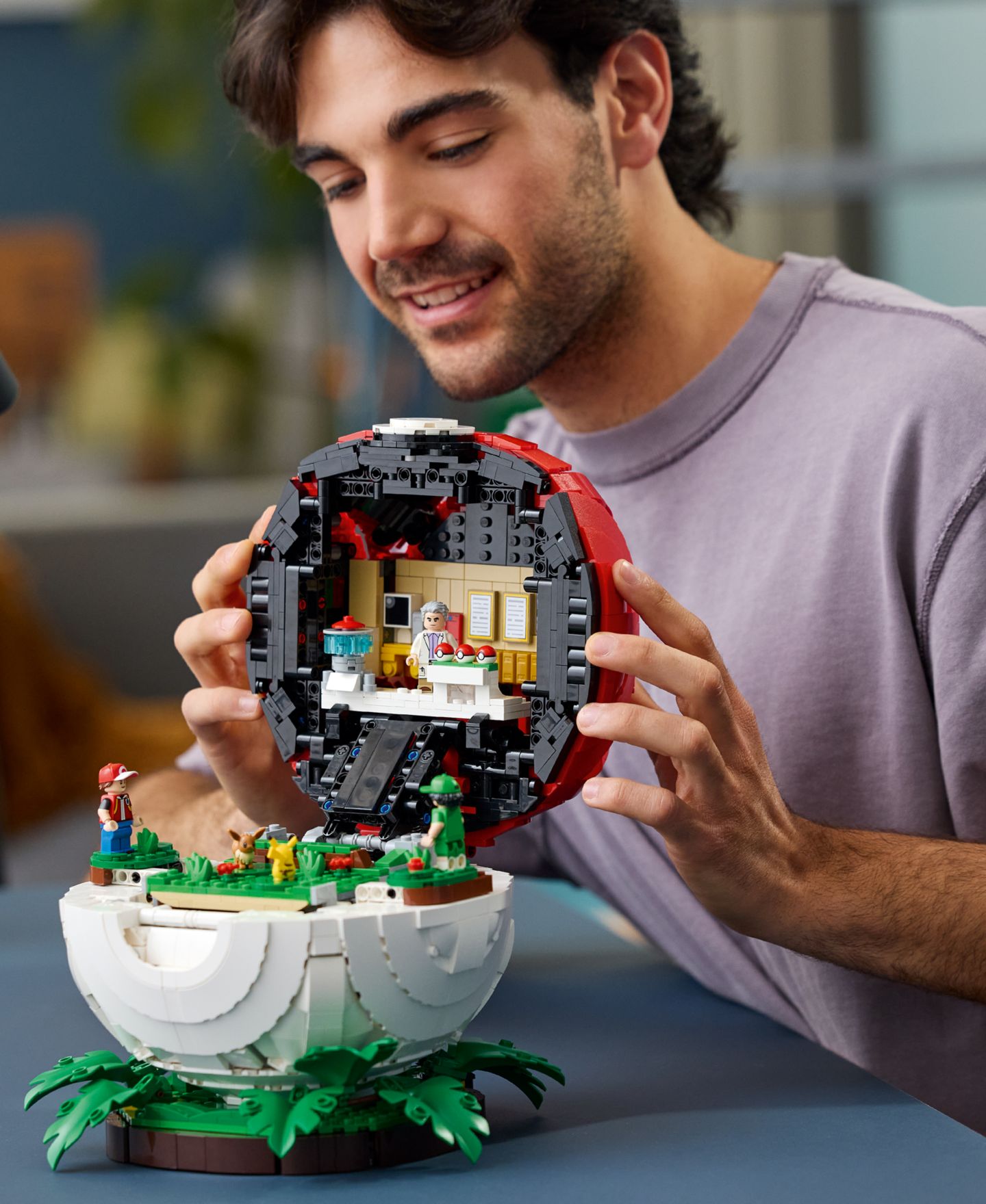 LEGO® Конструктор LEGO Pokémon Iconic Trainer Moments Покебол 72154, 2386 деталей, от 18 лет — фото 5