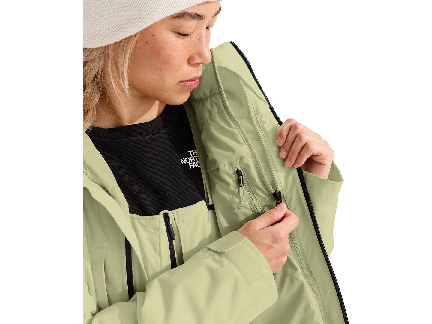 Женская куртка The North Face Thermo-Ball Snow Hooded, цвет: Бордовый — фото 12
