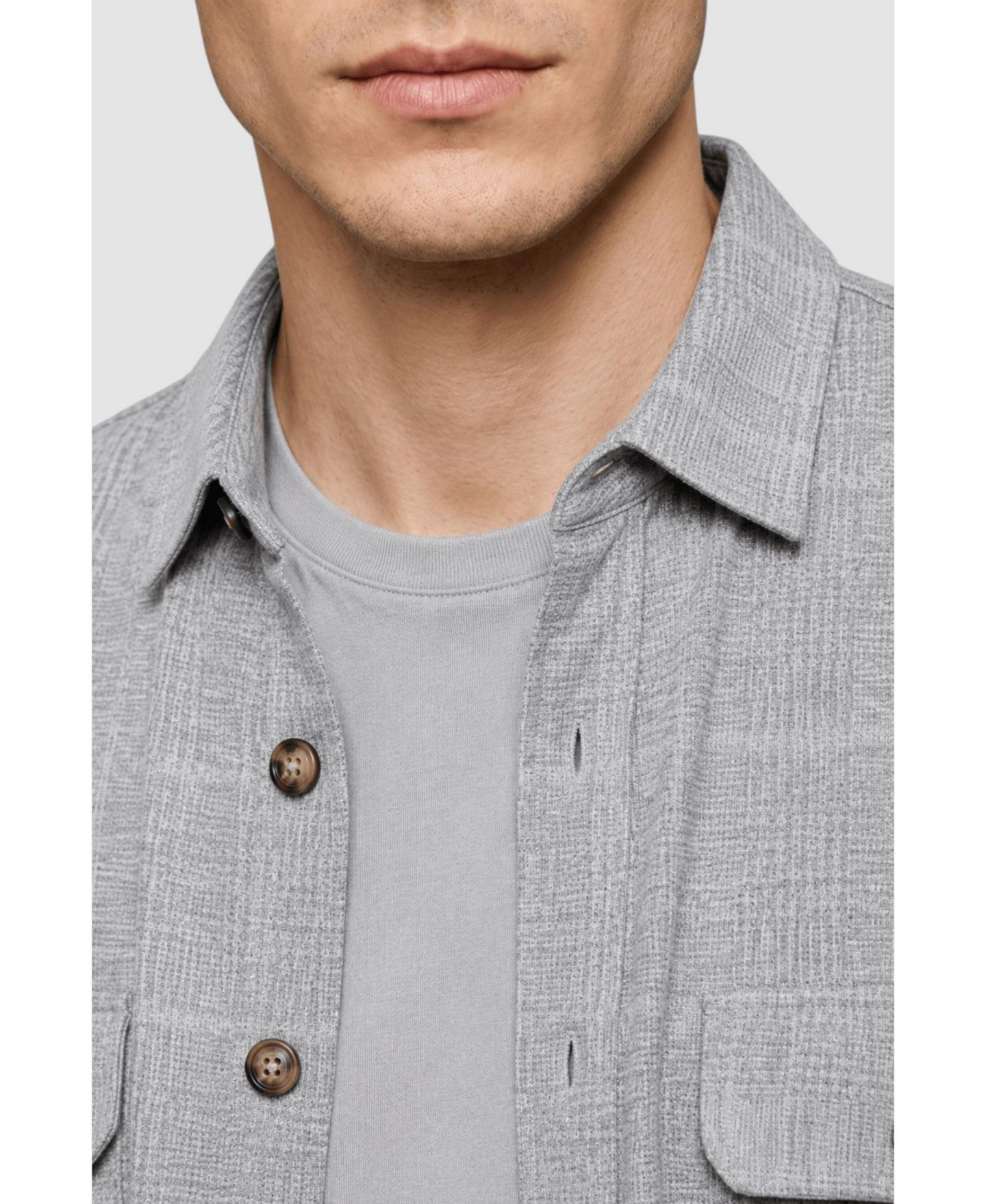 Мужская рубашка Garnet James Regular-Fit Textured Two-Pocket Overshirt, цвет: Платиновый — фото 5