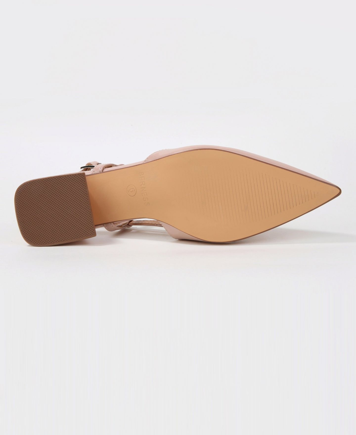 Женские туфли BERNESS Vieda Pointed-Toe Slingback Low-Block-Heel Faux Leather Pumps, цвет: Бежевый — фото 4