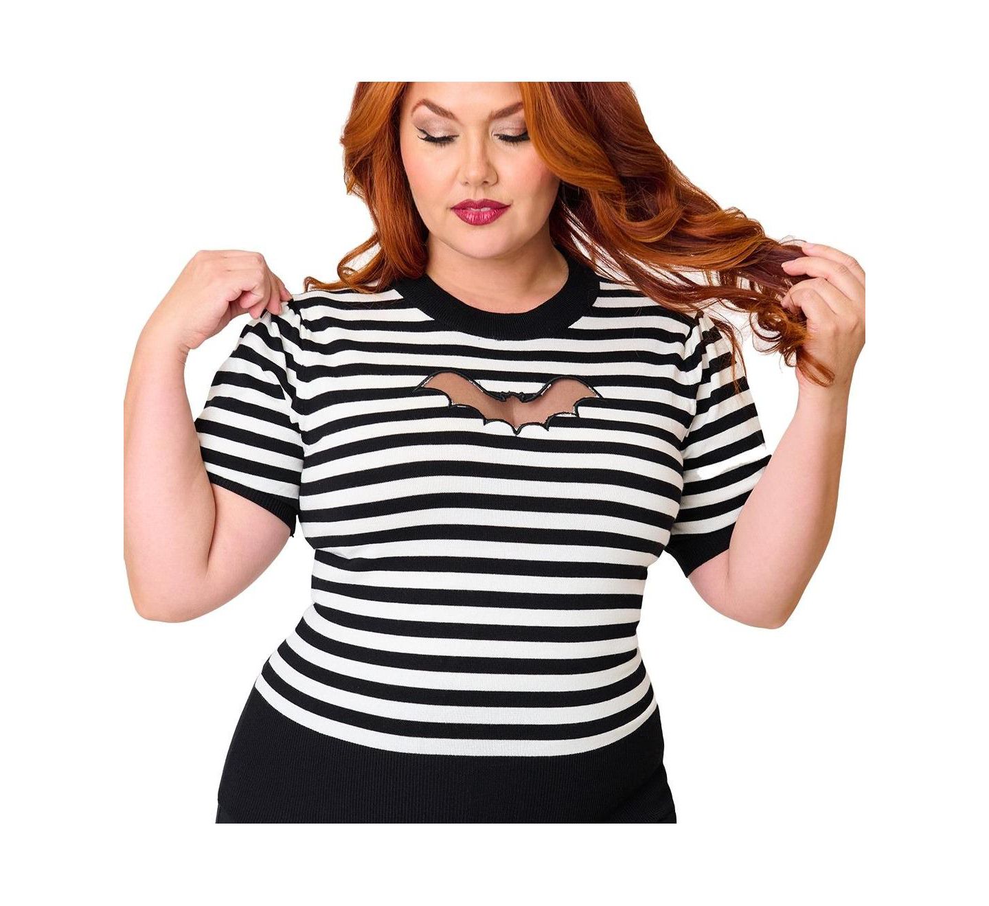 Женский свитер Smak Parlour Plus Size Printed Heart Cutout Knit, цвет: Чёрный / Белый — фото 4