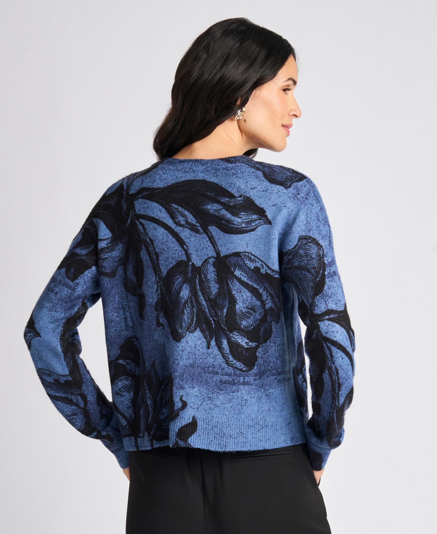 Женский свитер Vince Camuto Floral-Print Long-Sleeve Crewneck, цвет: Тёмный джинсовый — фото 6