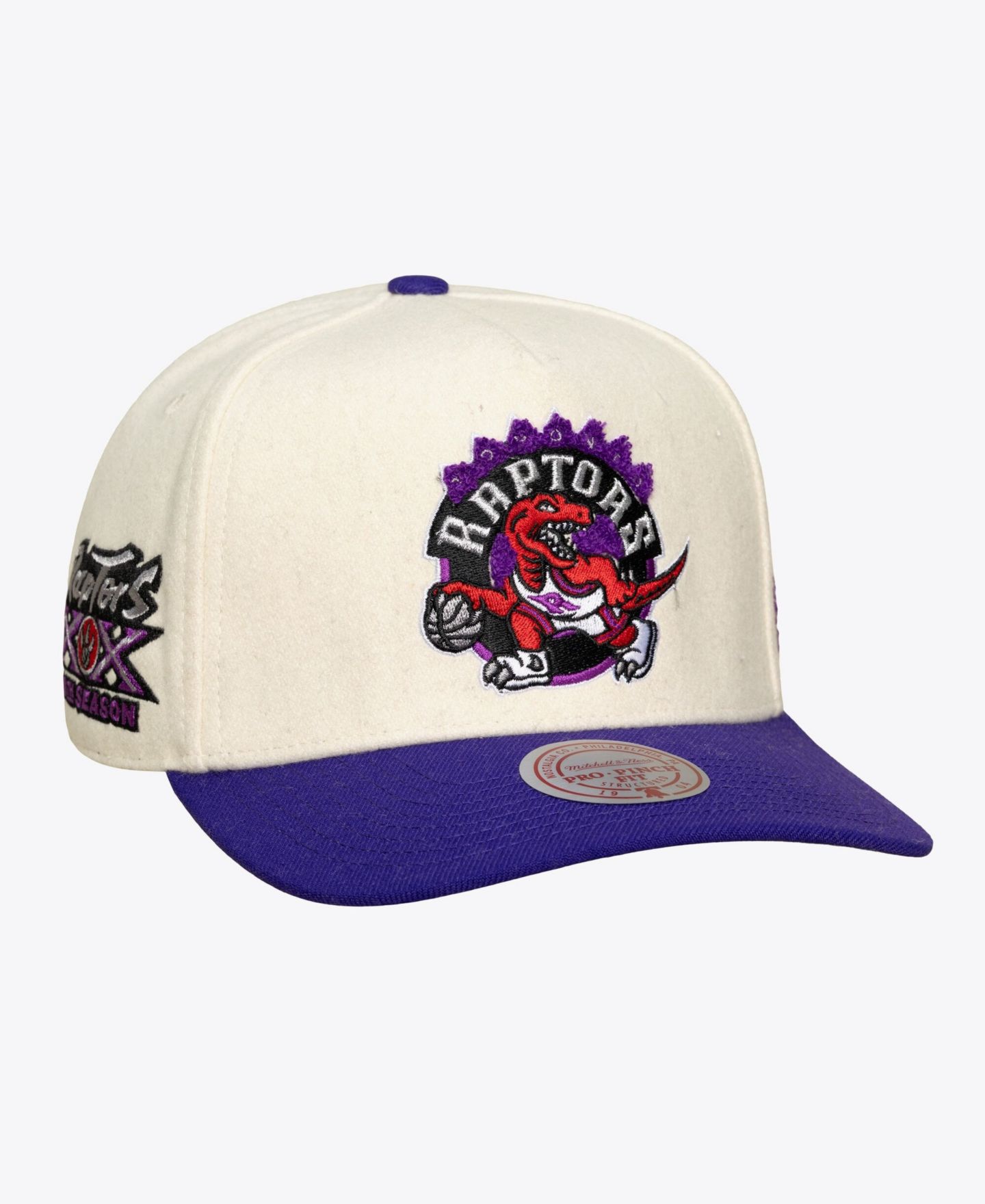 Кепка Mitchell & Ness Cream Toronto Raptors Cream Team Pro Adjustable Hat — фото 1