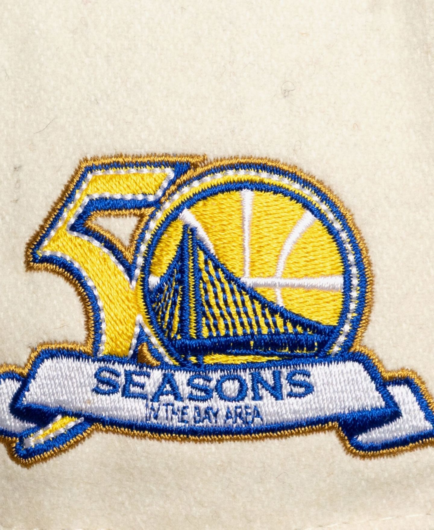 Кепка Mitchell & Ness Cream Golden State Warriors Cream Team Pro Adjustable Hat — фото 4