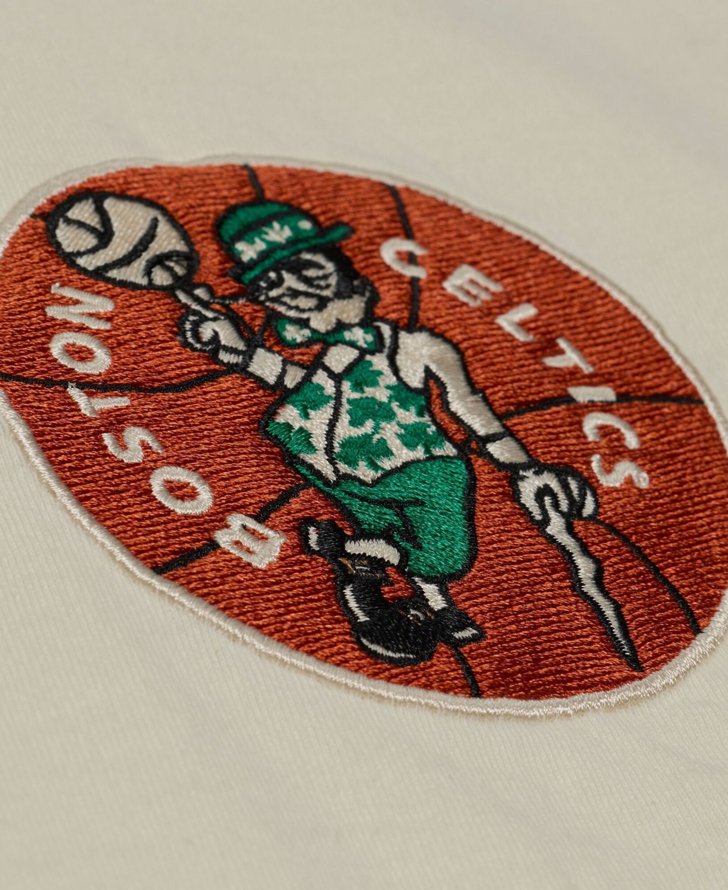 Мужская футболка Mitchell & Ness Oatmeal Boston Celtics Heritage Hues Oversized — фото 3