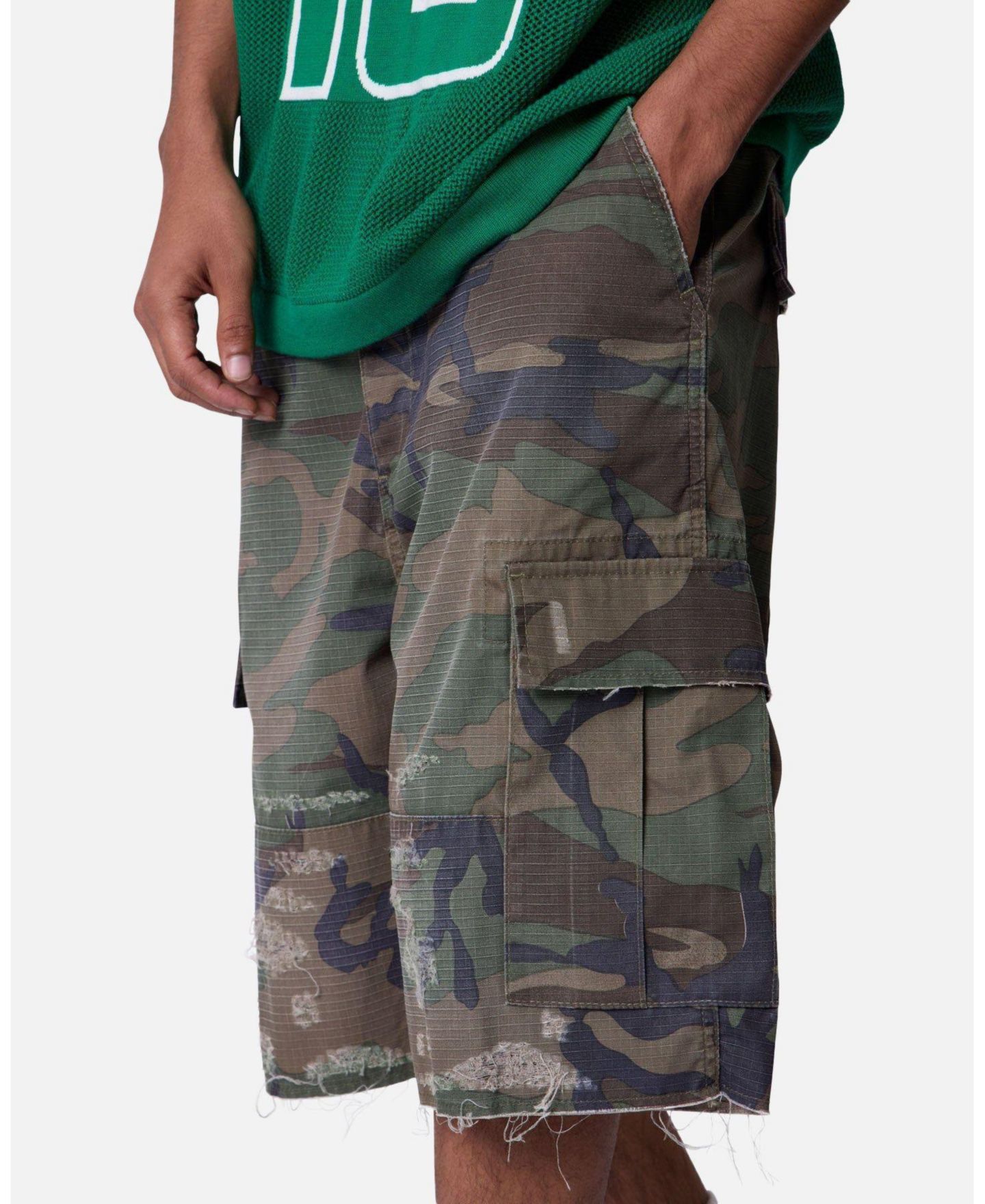 Мужские шорты mnml Baggy Distressed Camo Cargo, 10" Inseam, цвет: Зелёный — фото 5