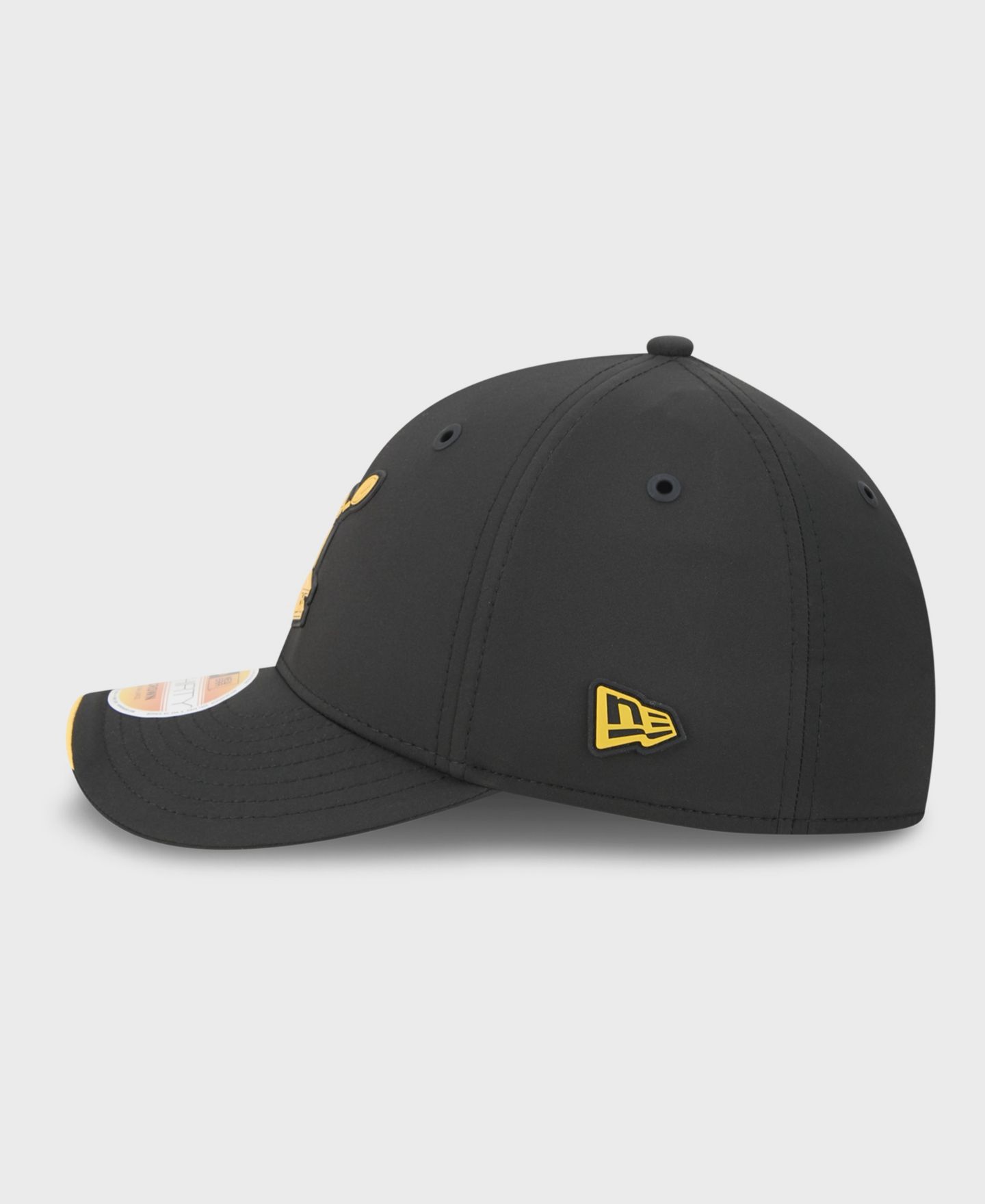 Мужская кепка New Era Black Pittsburgh Steelers 2026 Sideline Throwback 39THIRTY M-Crown Flex Hat — фото 5