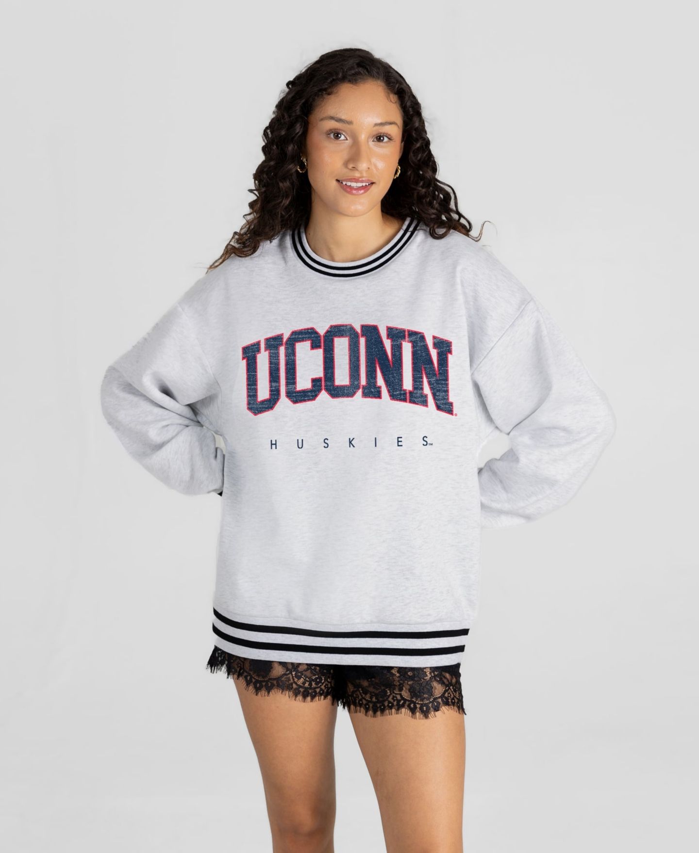 Женская толстовка Gameday Couture Ash UConn Huskies Easy Energy — фото 4