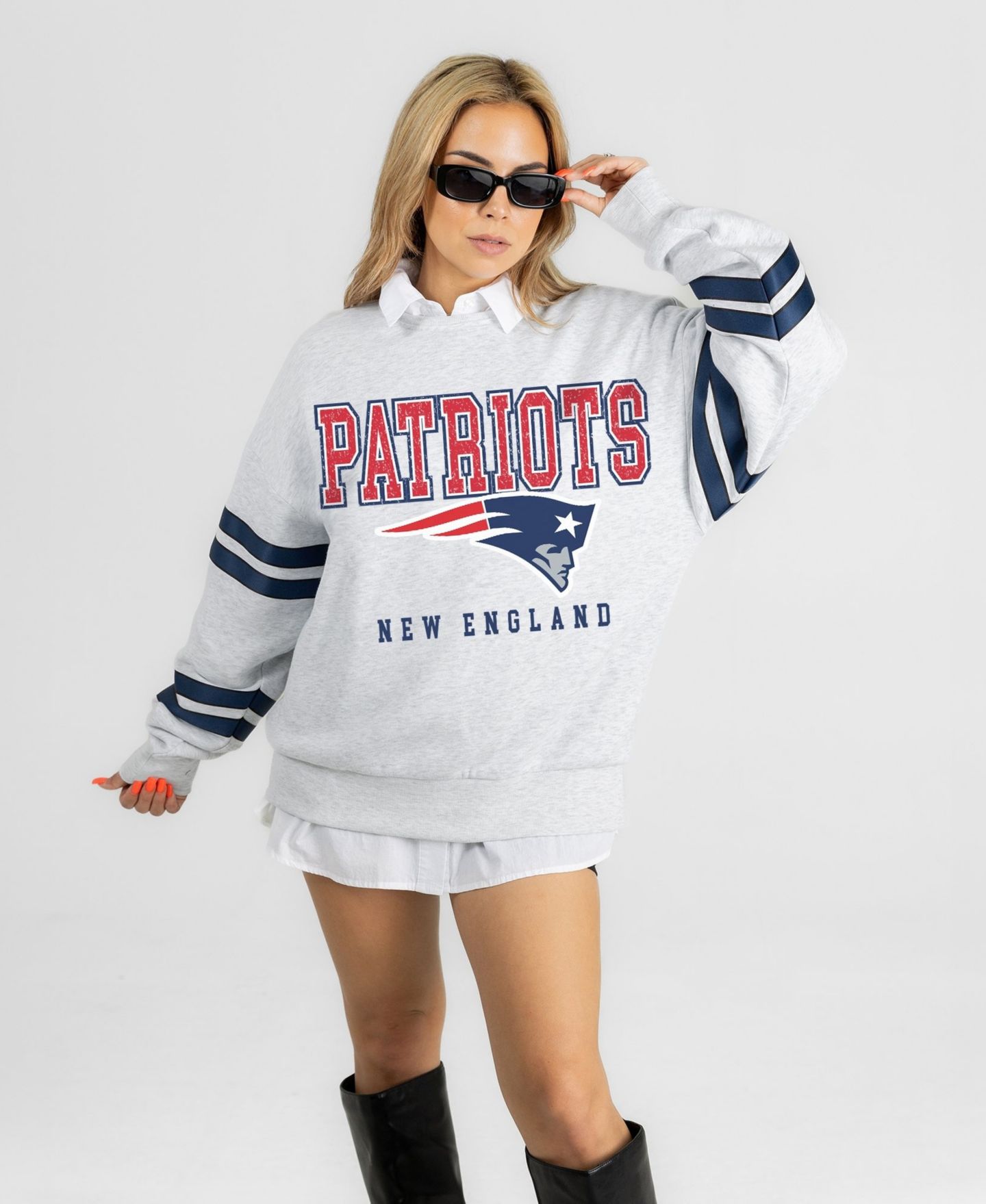 Женская толстовка Gameday Couture Ash New England Patriots Stadium Stripes Oversized Fleece — фото 4
