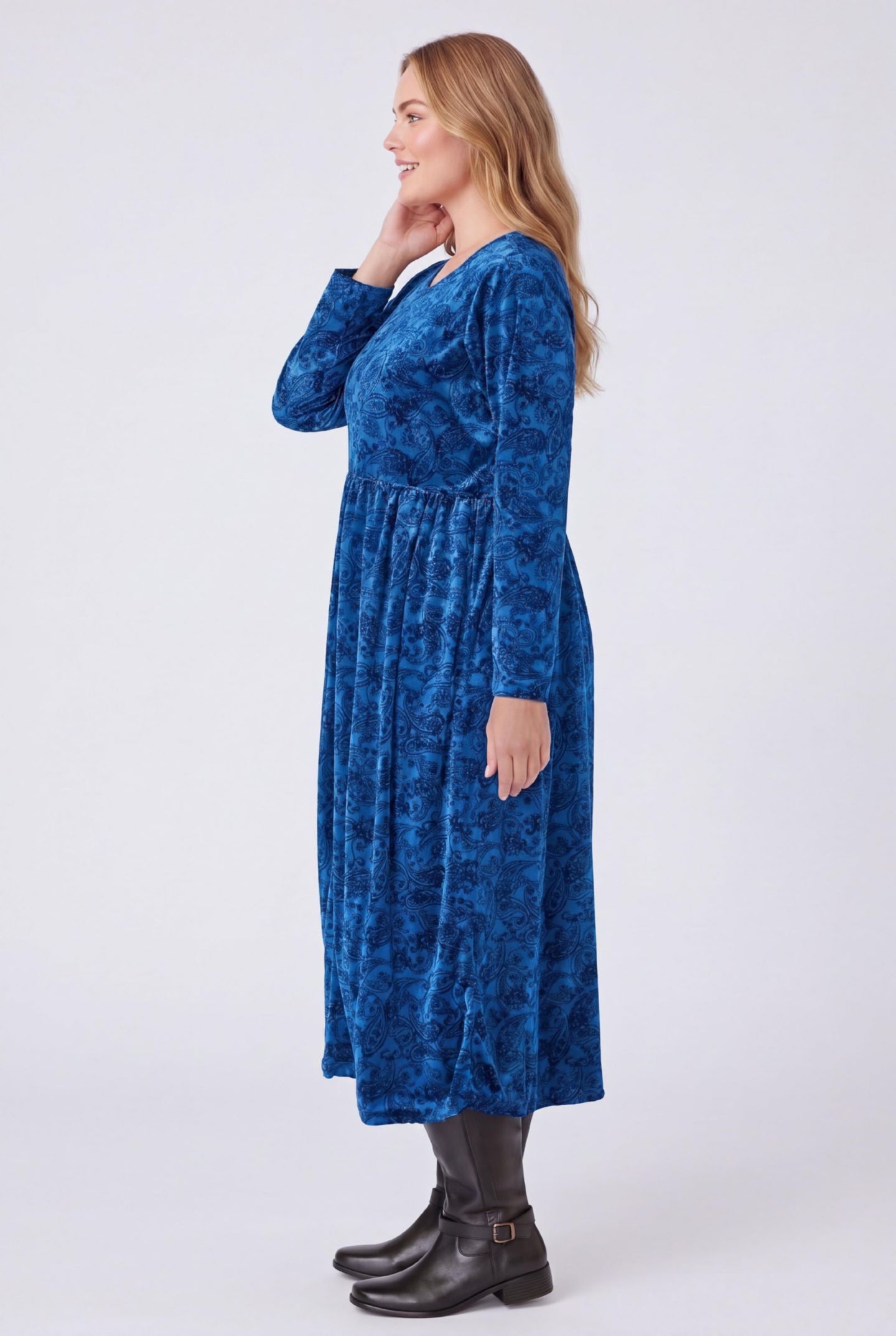Женское платье Woman Within Plus Size 21-Button Velour, цвет: Кобальтовый с принтом — фото 4