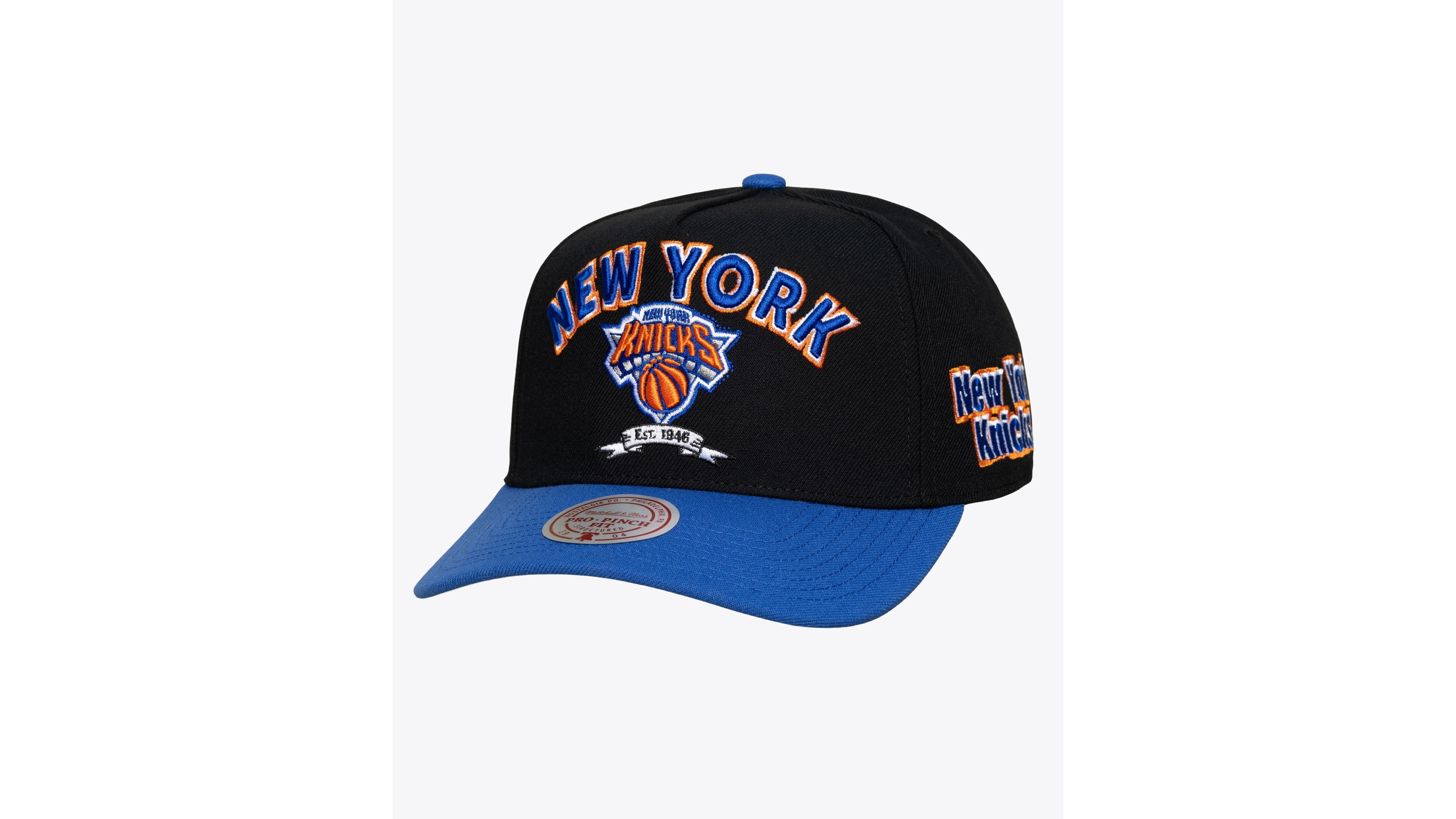 Mitchell & Ness Men's Black New York Knicks True Legacy Pro Snapback Hat