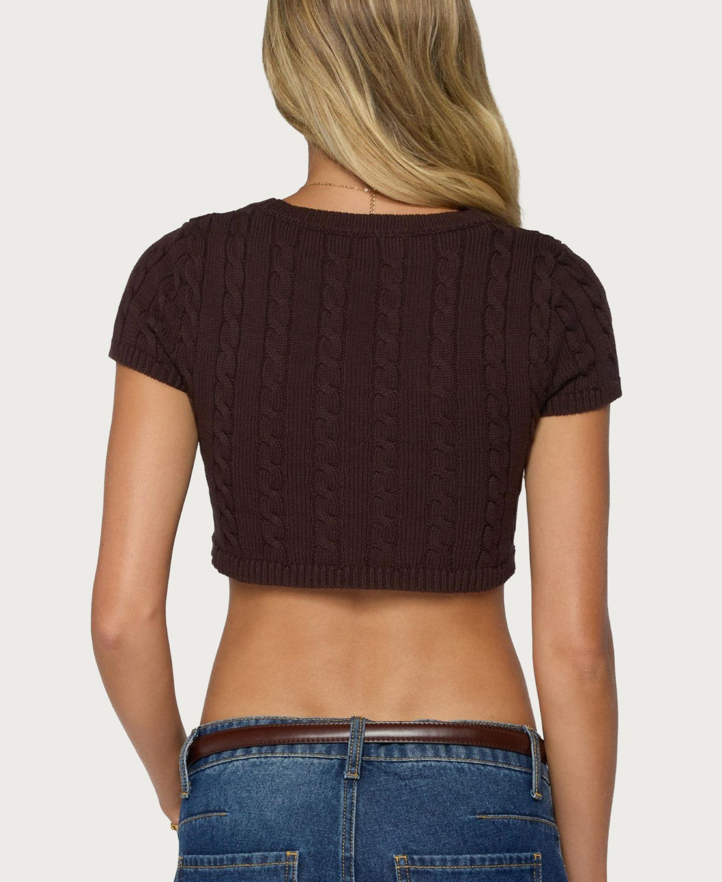 Женский топ Edikted Zila Cable Knit Cropped, цвет: Коричневый — фото 2