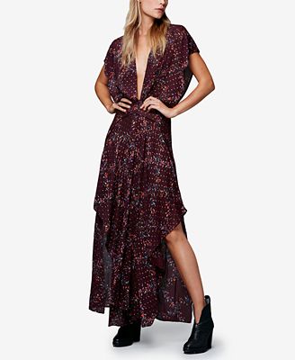 Livia Maxi | Beautiful maxi dress featuring a floral print allover ...