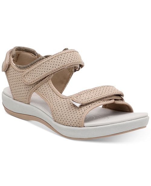 Clarks Collection Women&#39;s Brizzo Sammie Flat Sandals & Reviews - Sandals & Flip Flops - Shoes ...