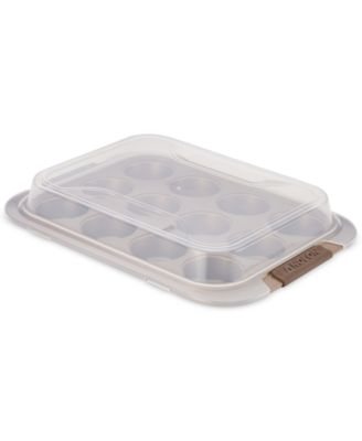 Advanced 12-Cup Covered Muffin Pan