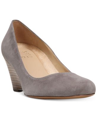 naturalizer emily pump