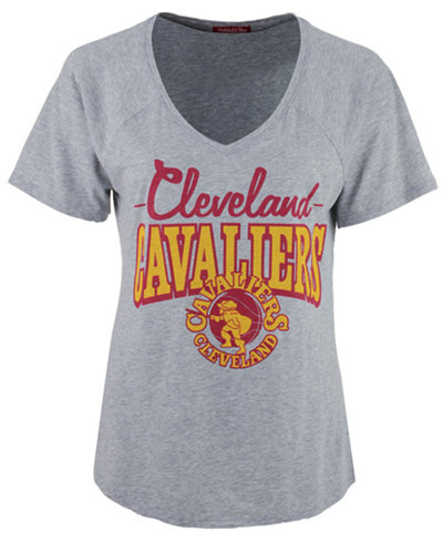 Mitchell & Ness Women's Cleveland Cavaliers Score V-Neck T-Shirt