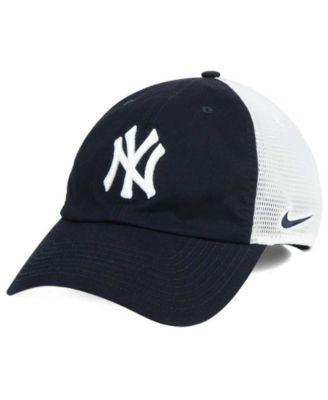 Nike - Dri-Fit Mesh Swoosh Adjustable Cap