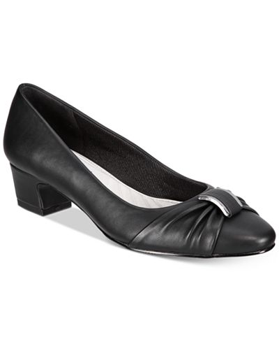 macy's brown pumps