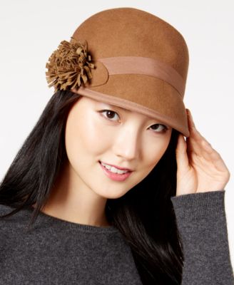 Nine West - Flower Felt Cap