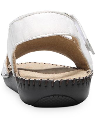 naturalizer scout flat sandals