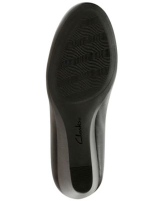 Collection Women's Flores Tulip Wedge Pumps