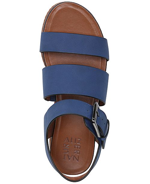 billie platform sneaker