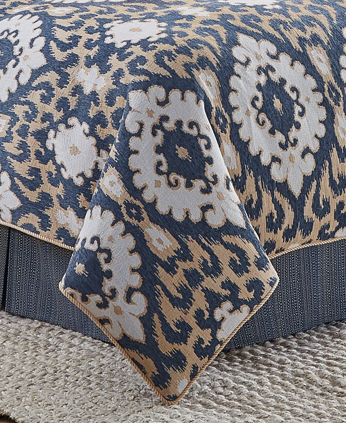 Croscill Kayden 4Pc. Medallion Jacquard California King Comforter Set