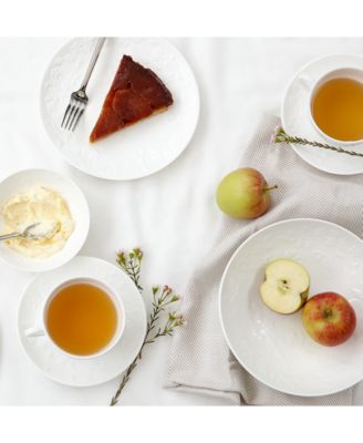 Wild Strawberry Dinnerware Collection 