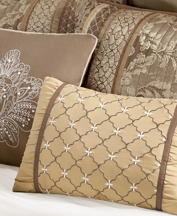 Madison Park Bellagio 6 Piece Jacquard Quilt Set with Throw Pillows