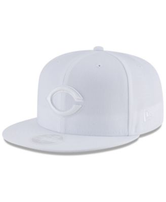 white cincinnati reds hat