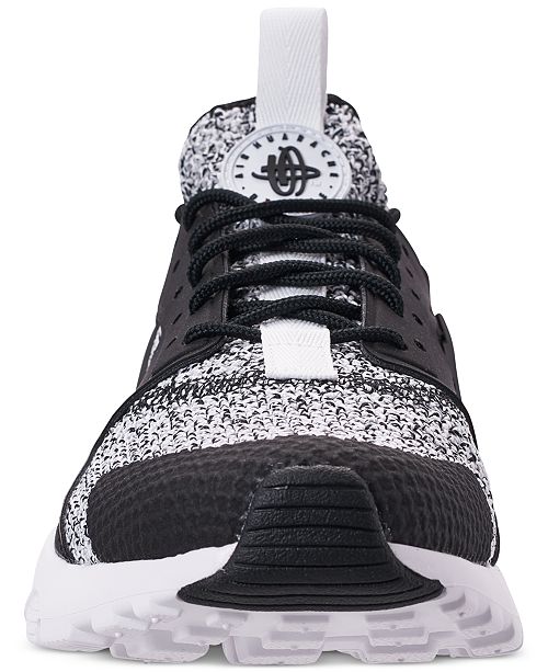 do huaraches come up small