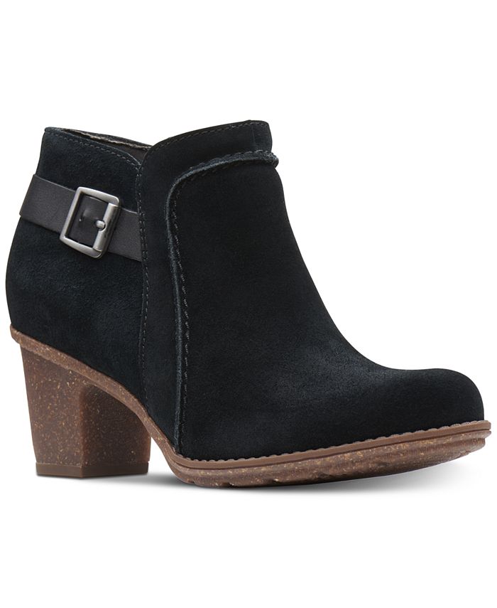 Clarks sashlin deals sue boots